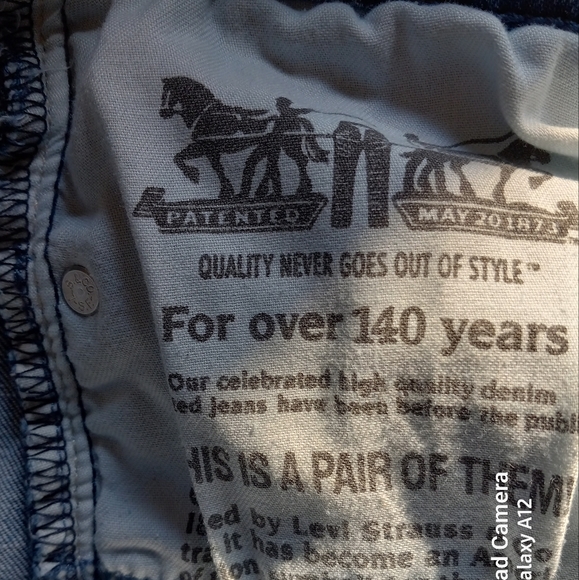 Faded Levi's - Picture 10 of 14
